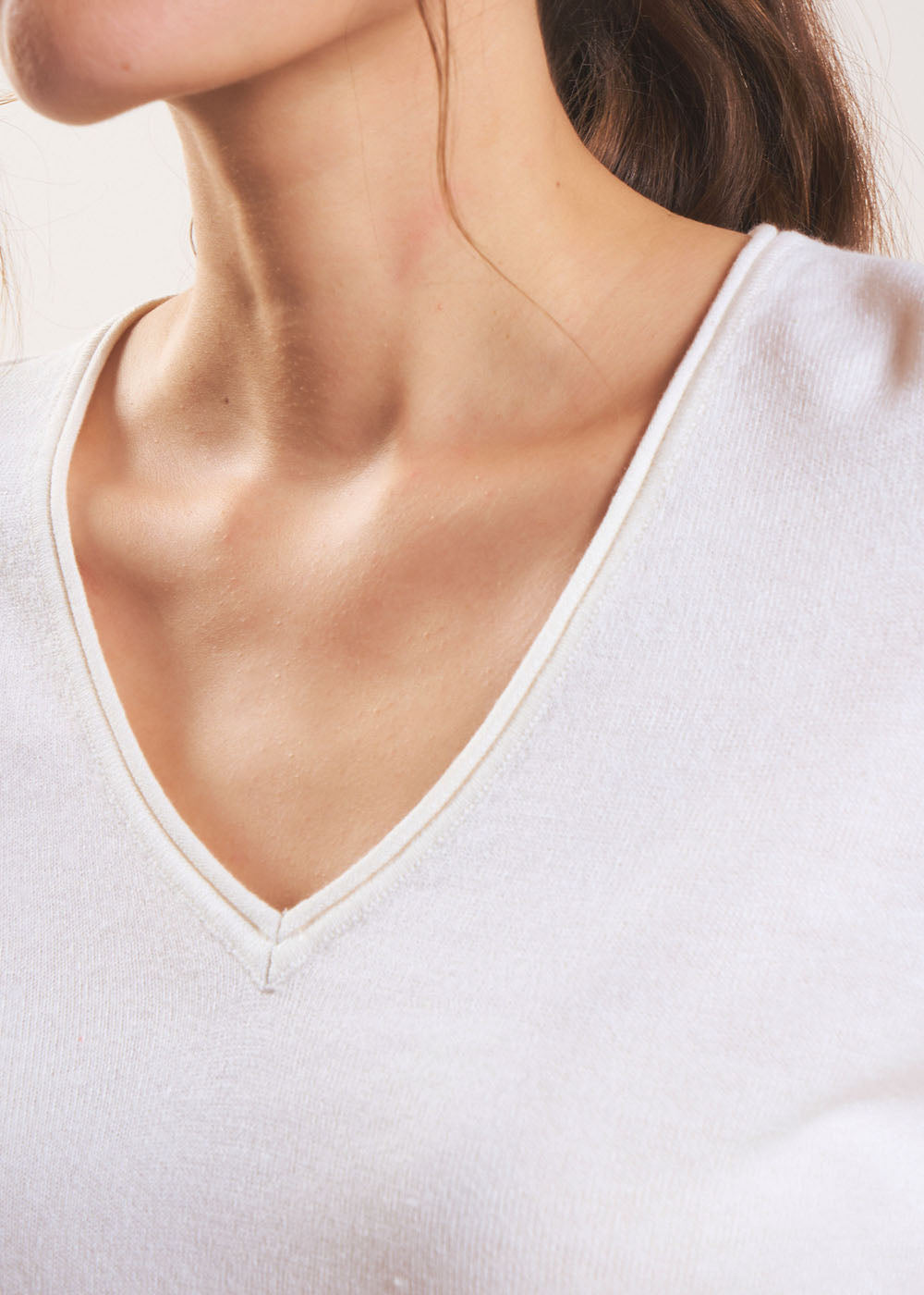 MARIANA Pull col V oversize en maille fine - 2 - Sud Express - Sud Express