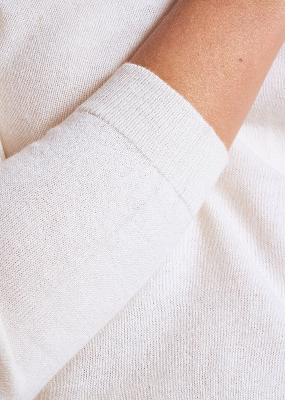 MARIANA Pull col V oversize en maille fine - 4 - Sud Express - Sud Express