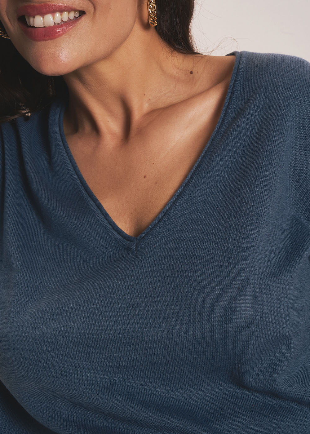 MARIANA Pull col V oversize en maille fine - 2 - Sud Express - Sud Express