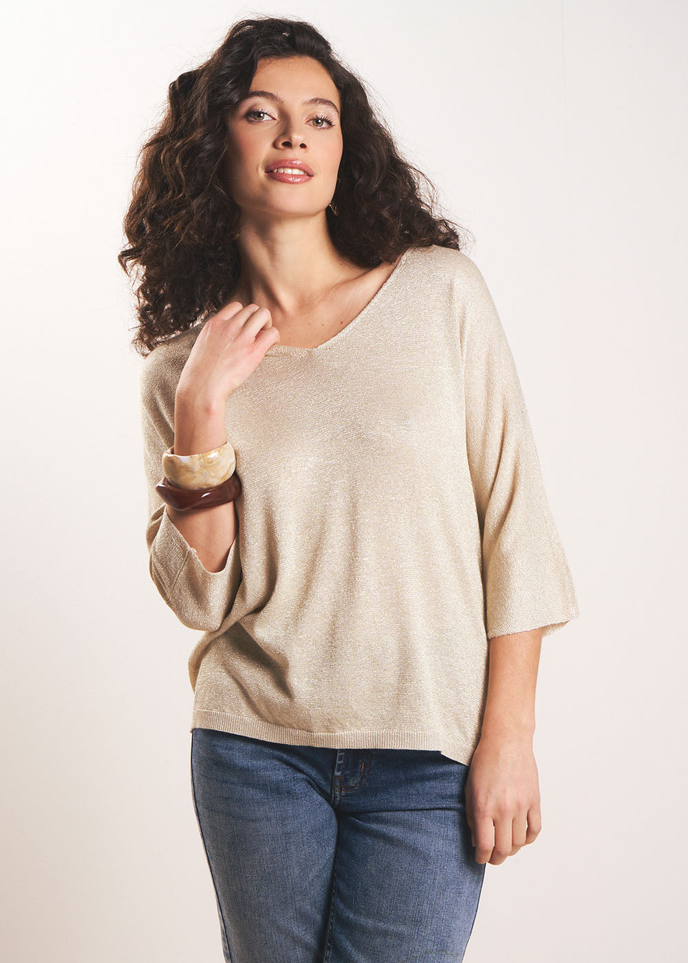 MIKOLOR Pull col V oversize en maille brillante et manches courtes - 1 - Sud Express - Sud Express