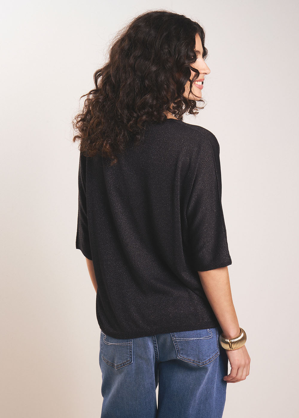 MIKOLOR Pull col V oversize en maille brillante et manches courtes - 3 - Sud Express - Sud Express