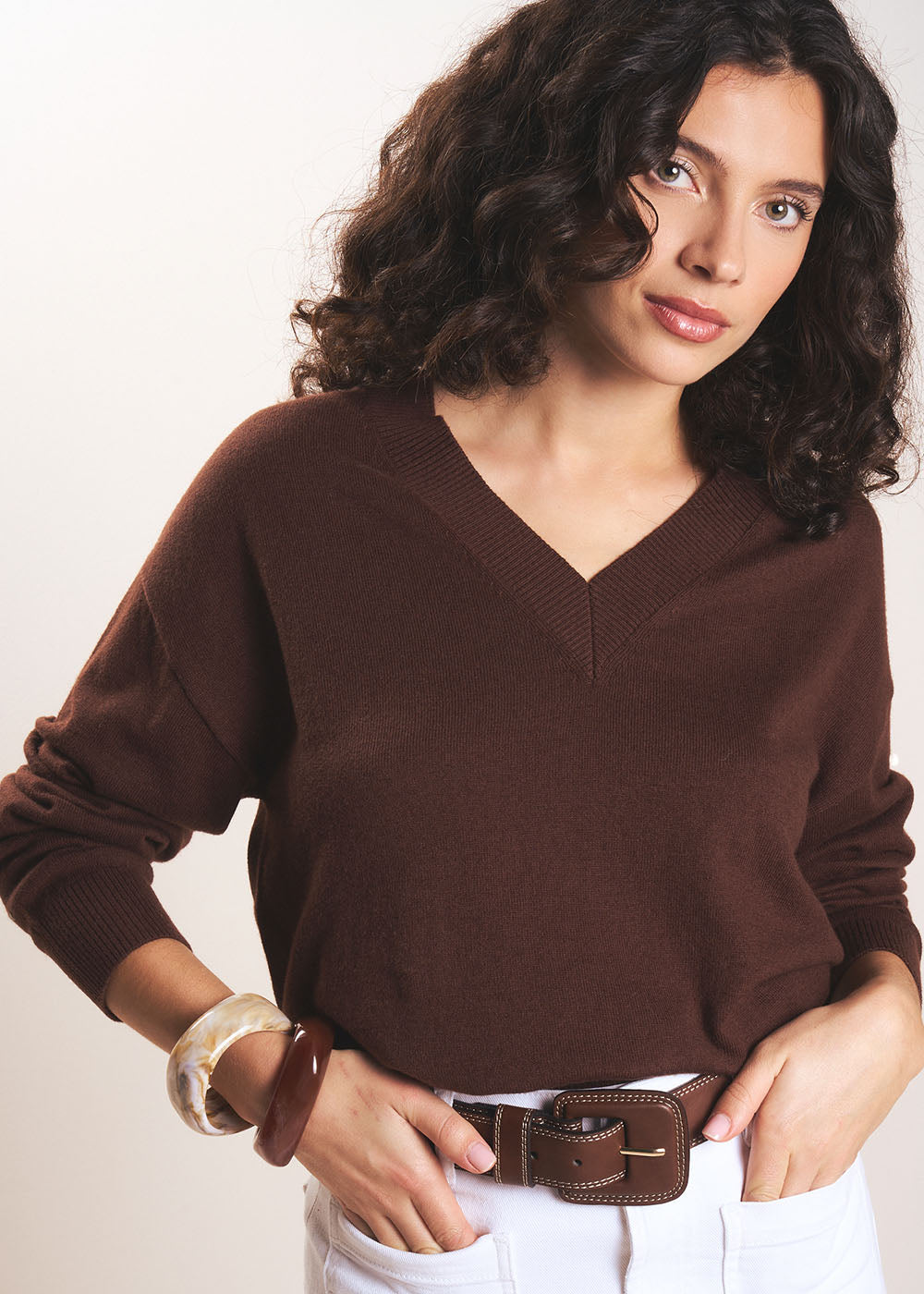 MIANALA Pull col V en coton laine - 1 - Sud Express - Sud Express