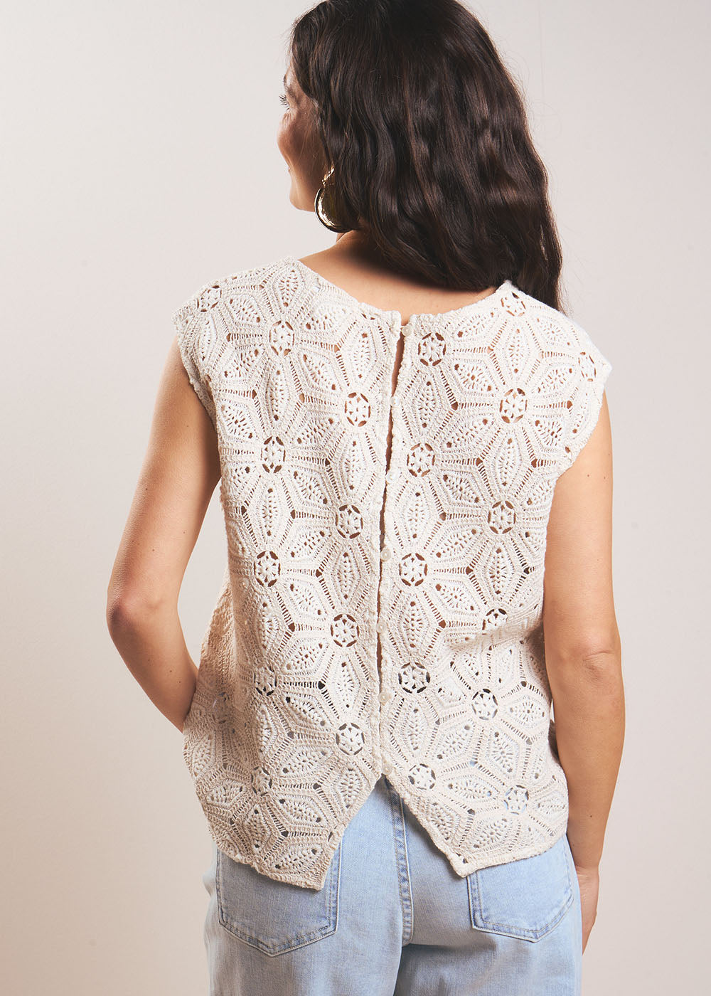 TIMALOU Top en dentelle guipure et dos boutonné - 3 - Sud Express - Sud Express