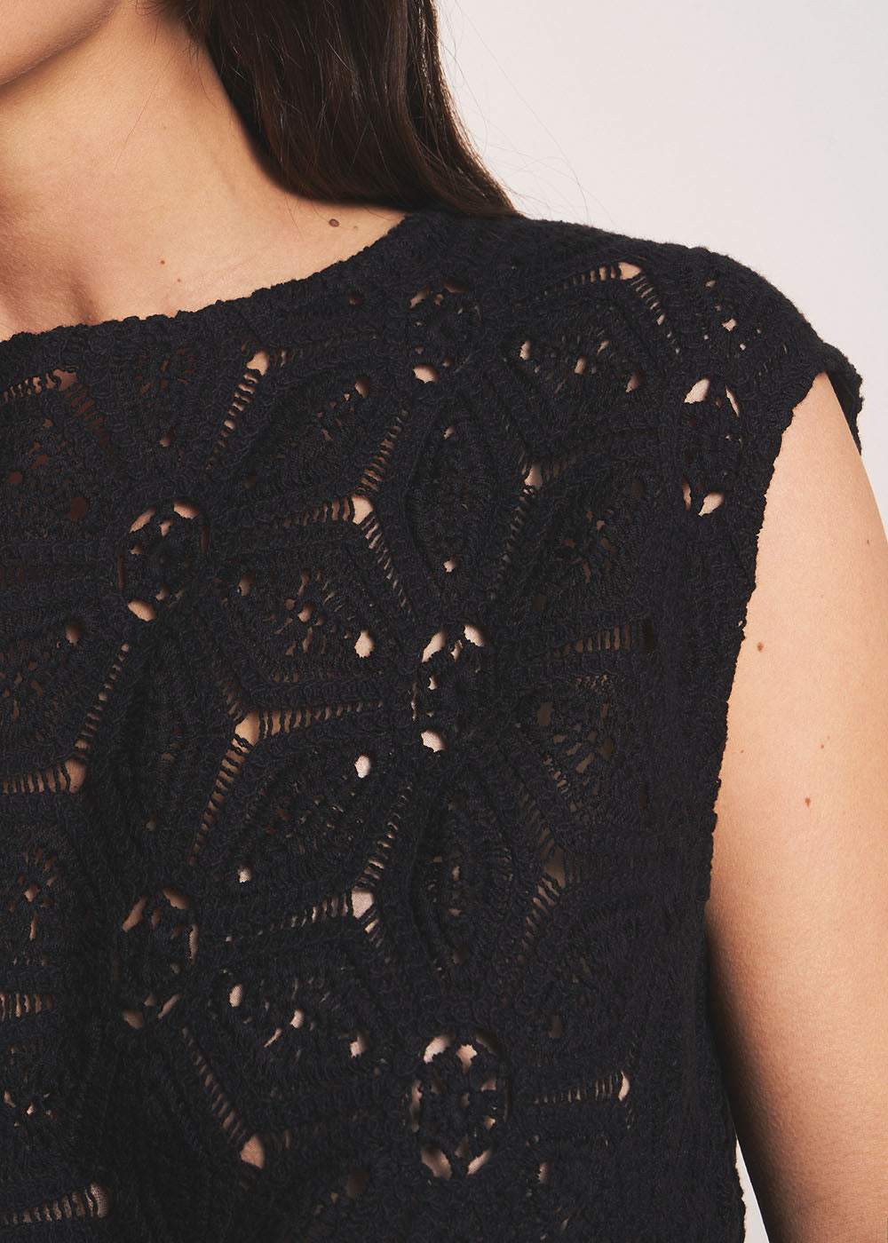 TIMALOU Top en dentelle guipure et dos boutonné - 2 - Sud Express - Sud Express