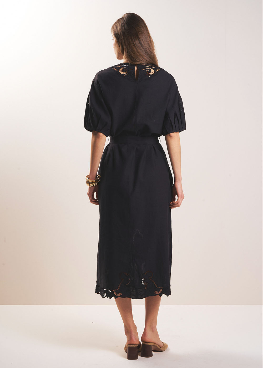 ROBALINE Robe midi brodée en lin et coton - 3 - Sud Express - Sud Express