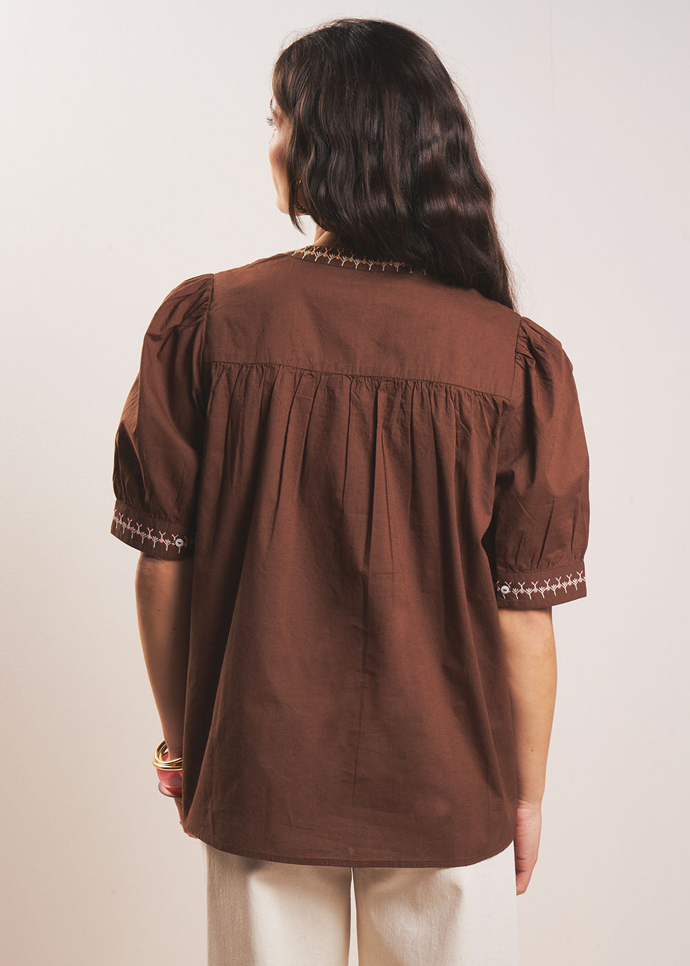 TILOA Blouse chocolat à fronces en coton - 3 - Sud Express - Sud Express