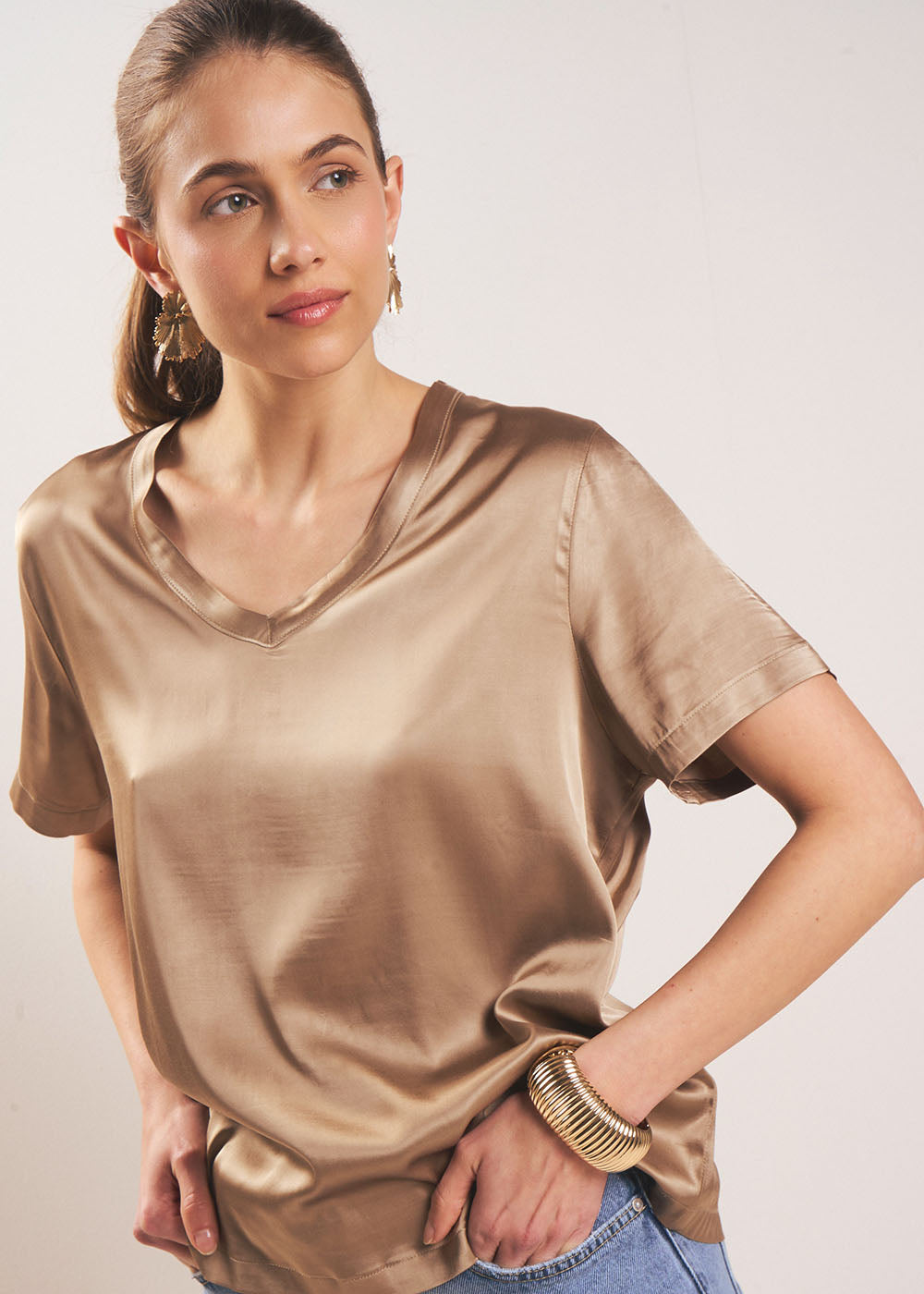 TELCIA T-shirt col V satinée - 1 - Sud Express - Sud Express