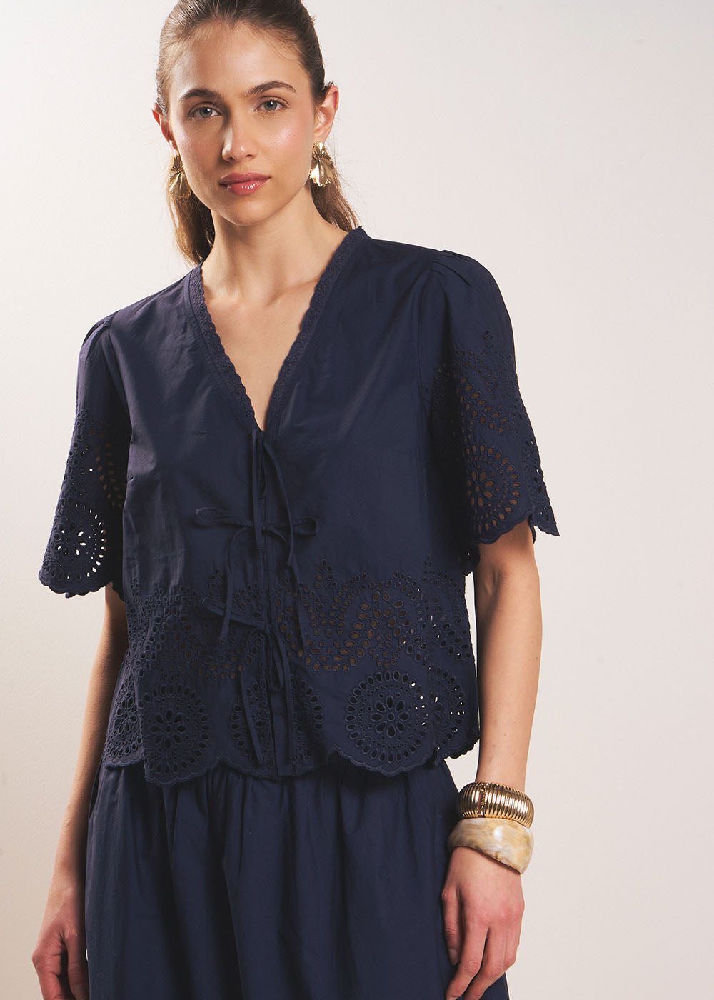 TILIANA Top avec broderies anglaises - 1 - Sud Express - Sud Express