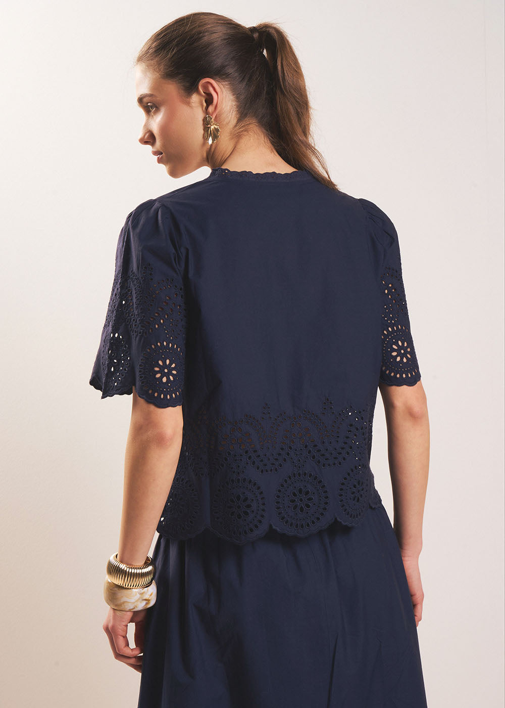 TILIANA Top avec broderies anglaises - 3 - Sud Express - Sud Express