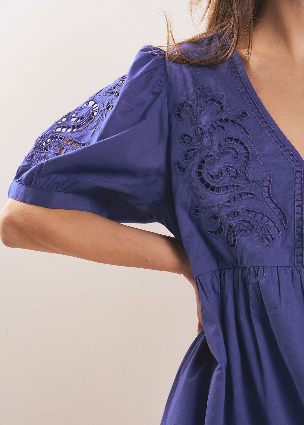 ROCMANA Robe courte brodée en coton - 4 - Sud Express - Sud Express