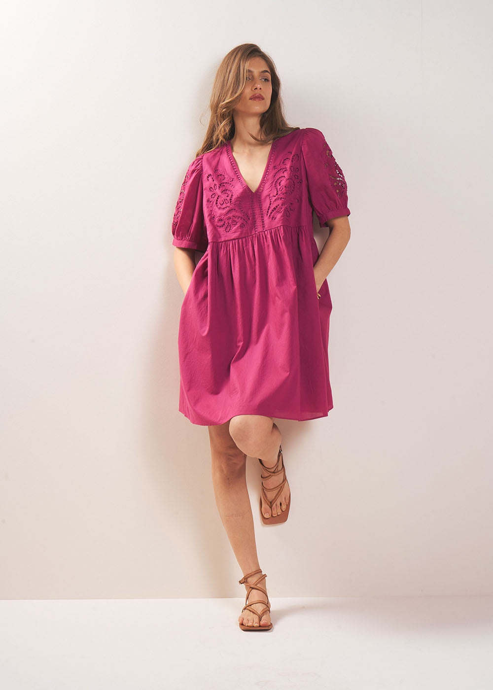 ROCMANA Robe courte brodée en coton - 1 - Sud Express - Sud Express