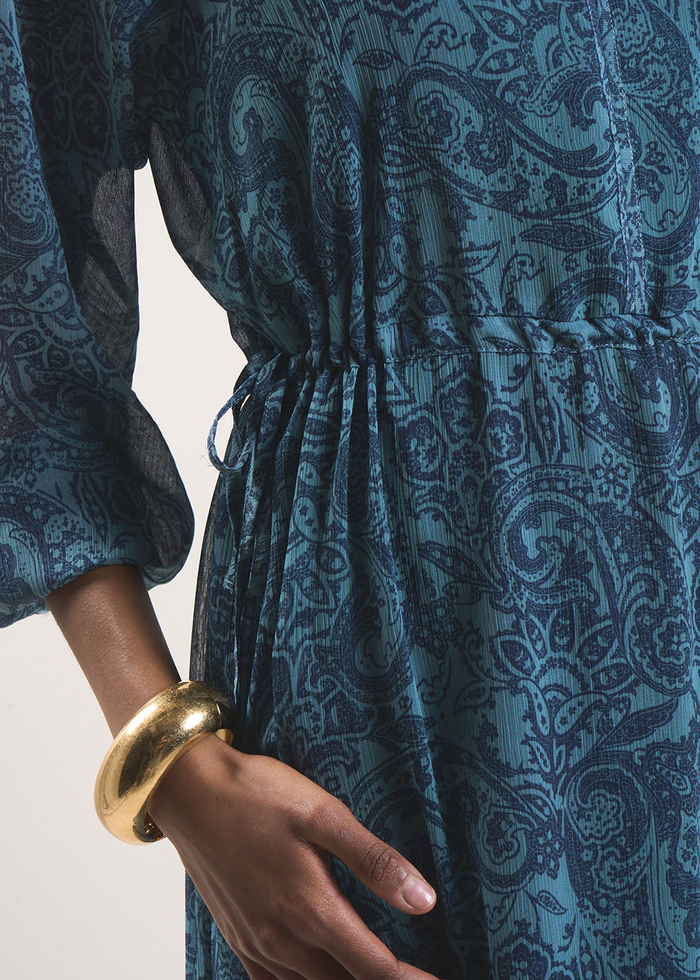 RAISLEY Robe longue fluide imprimée à col V - 4 - Sud Express - Sud Express