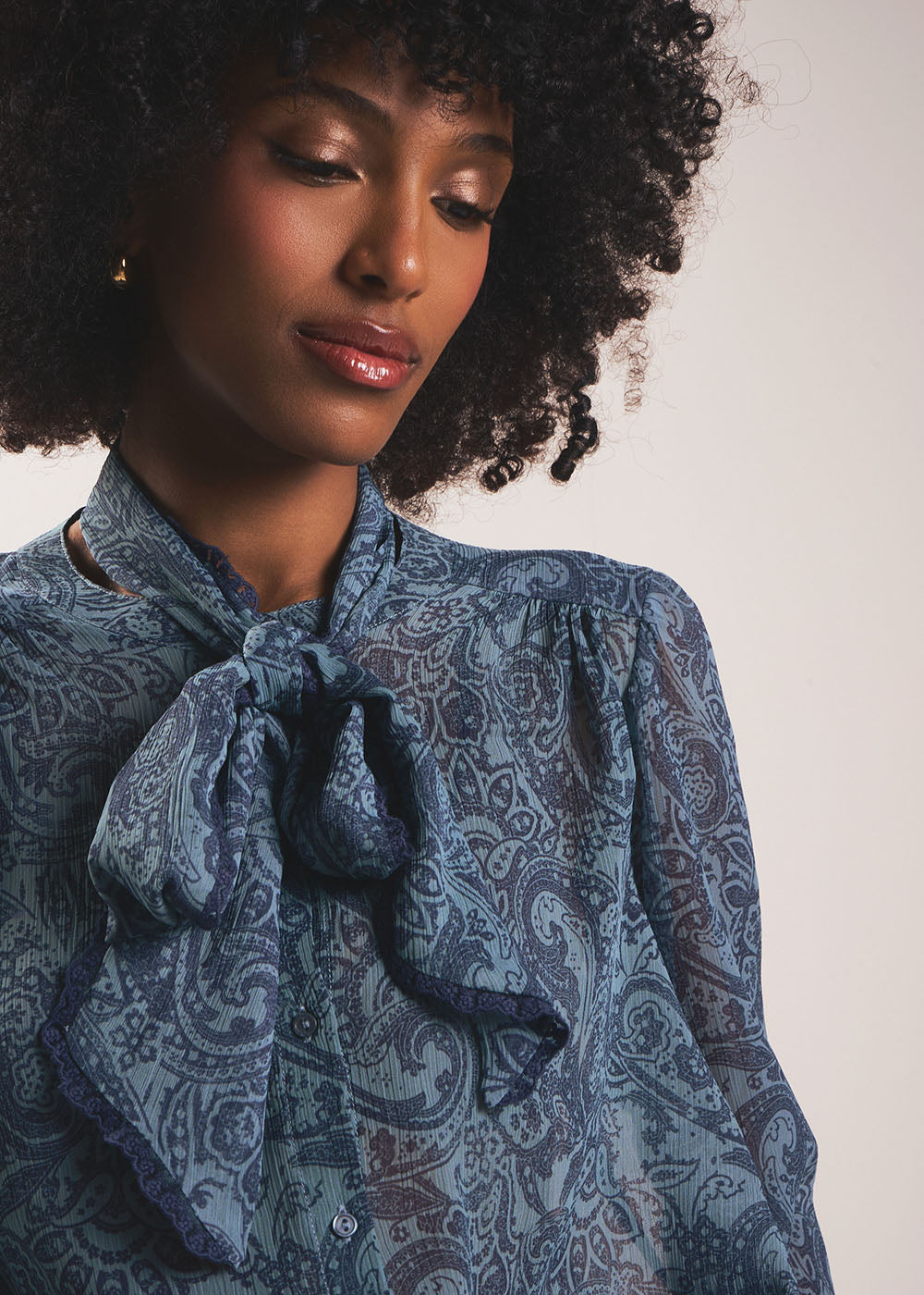 TAISLEY Blouse imprimée à col officier et lien à nouer - 2 - Sud Express - Sud Express