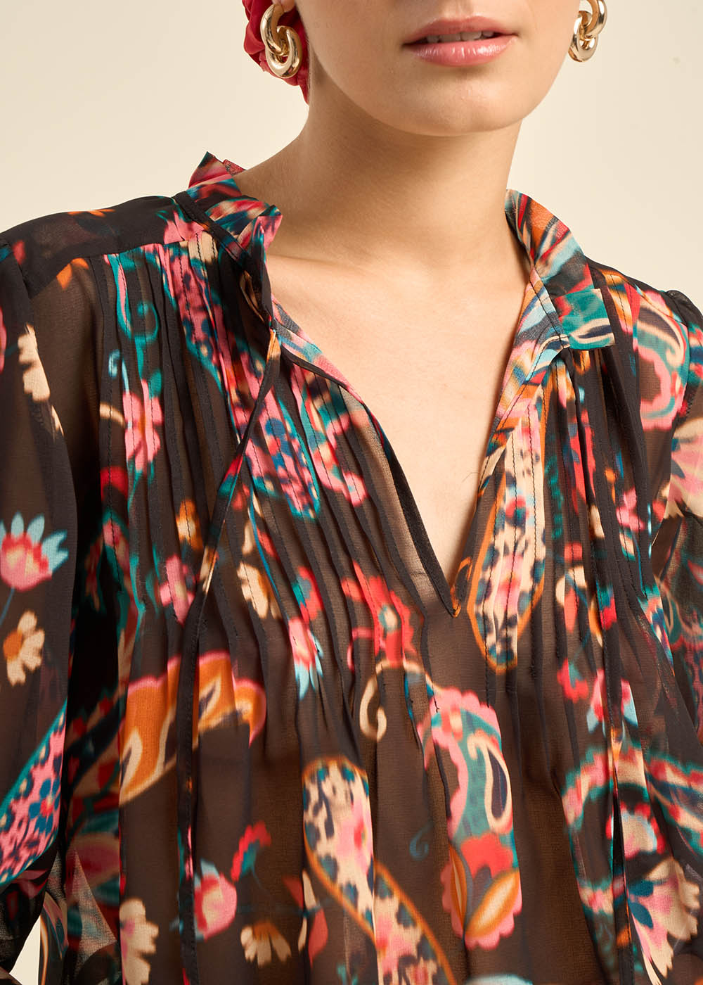 Blouse imprimée avec détails plissés - Sud Express - 2 - Sud Express