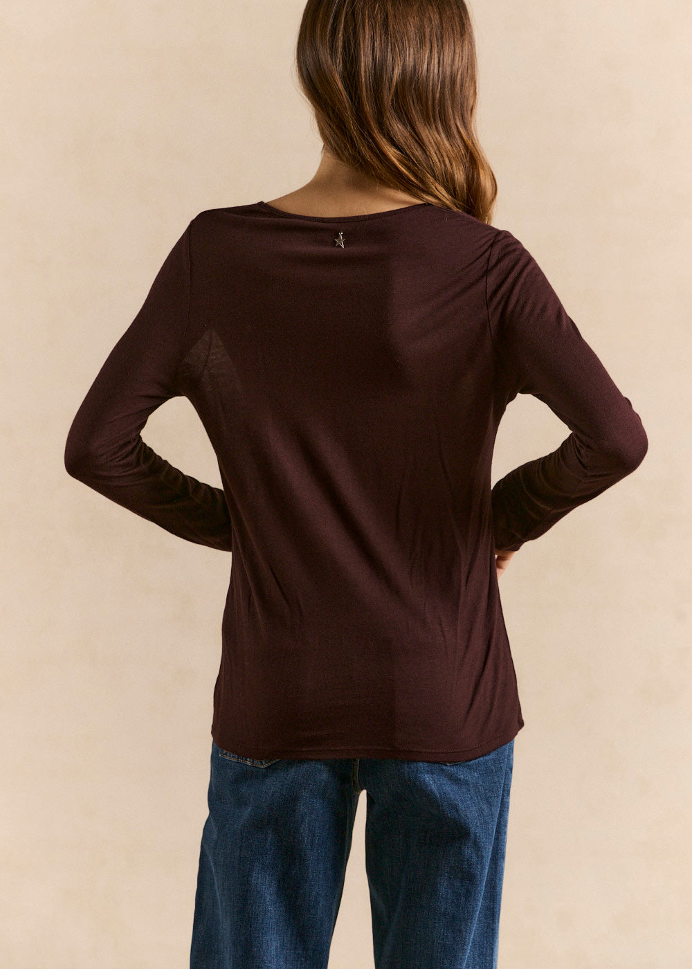 TATUNA Second-skin fitted cut t-shirt - 2 - Sud Express - Sud Express