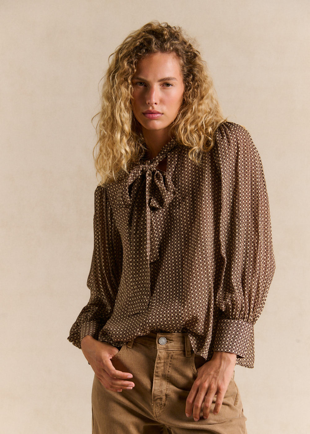Blouse imprimé géométrique col noué - Sud Express - 7 - Sud Express