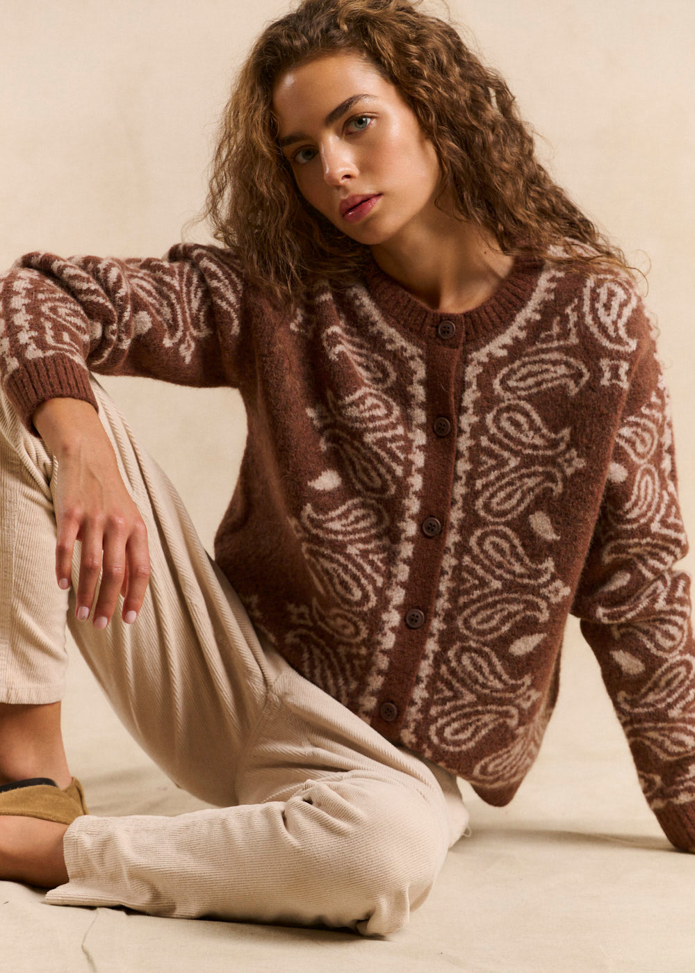 Gilet en maille jacquard motif bandana - Sud Express - 1 - Sud Express