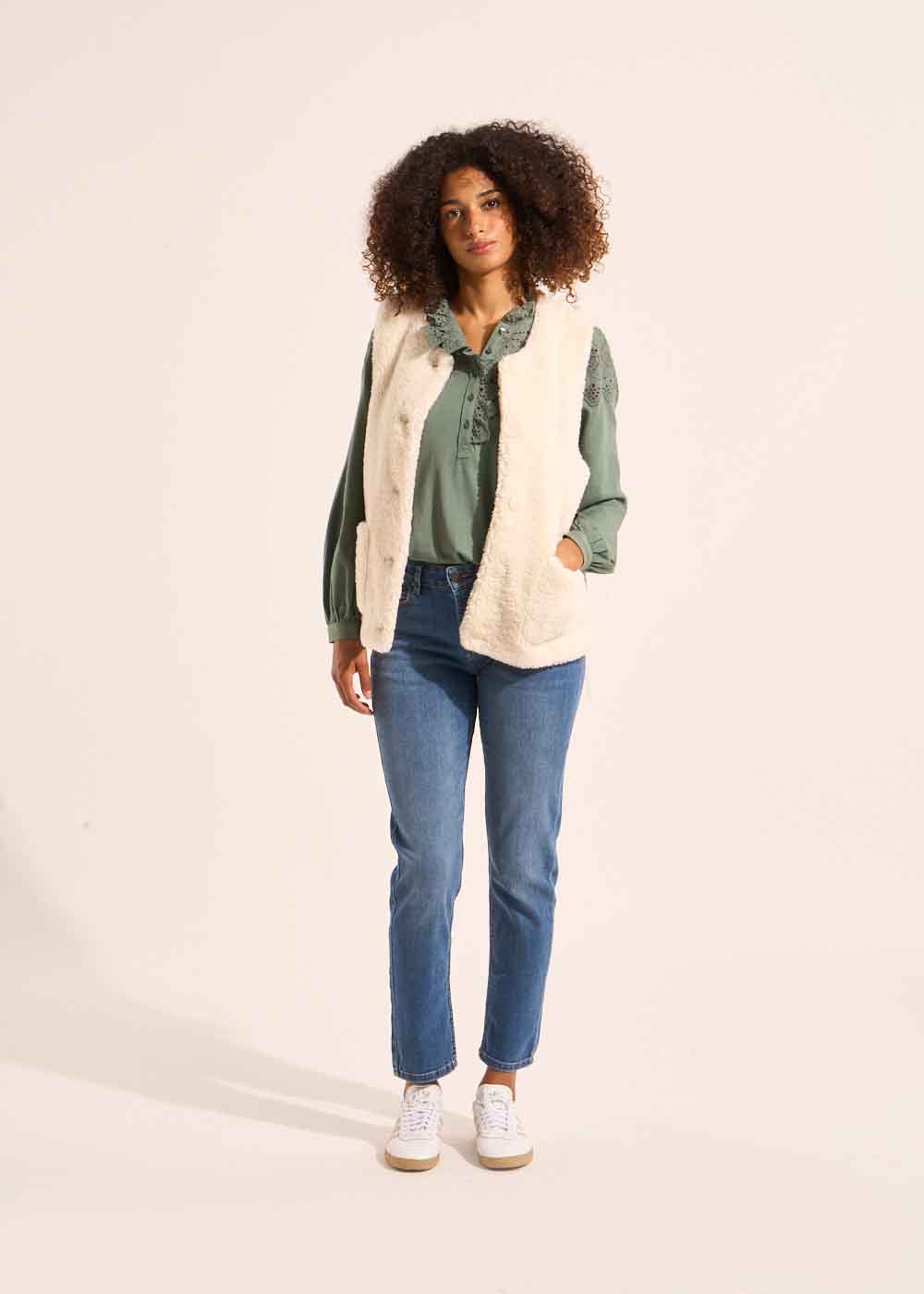 Gilet sans manches en fausse fourrure - Sud Express - 5 - Sud Express