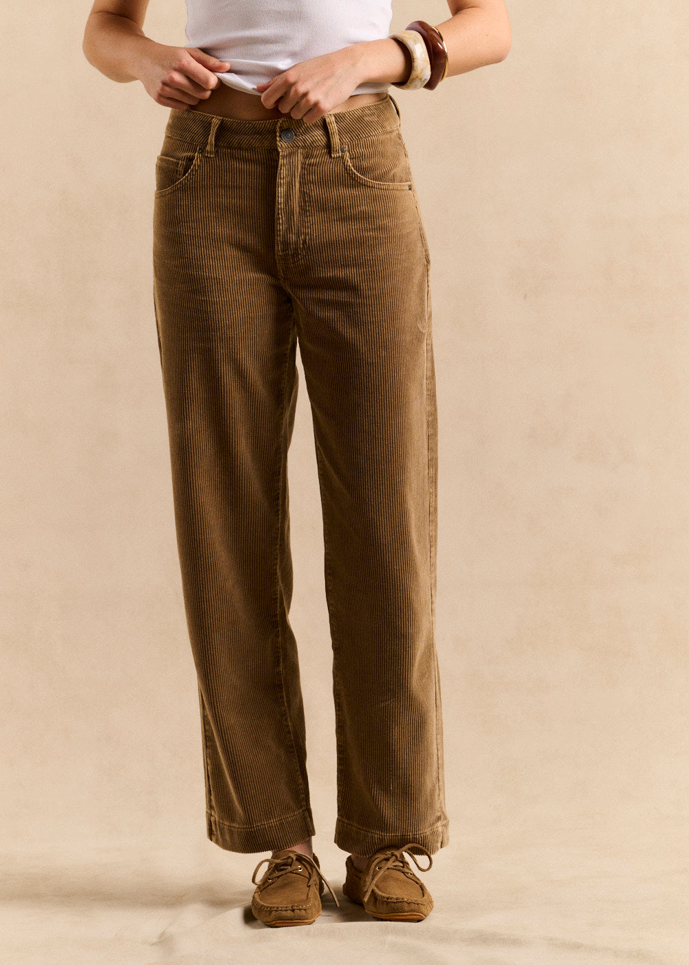 Boyfriend-fit corduroy trousers - Sud Express - 4 - Sud Express