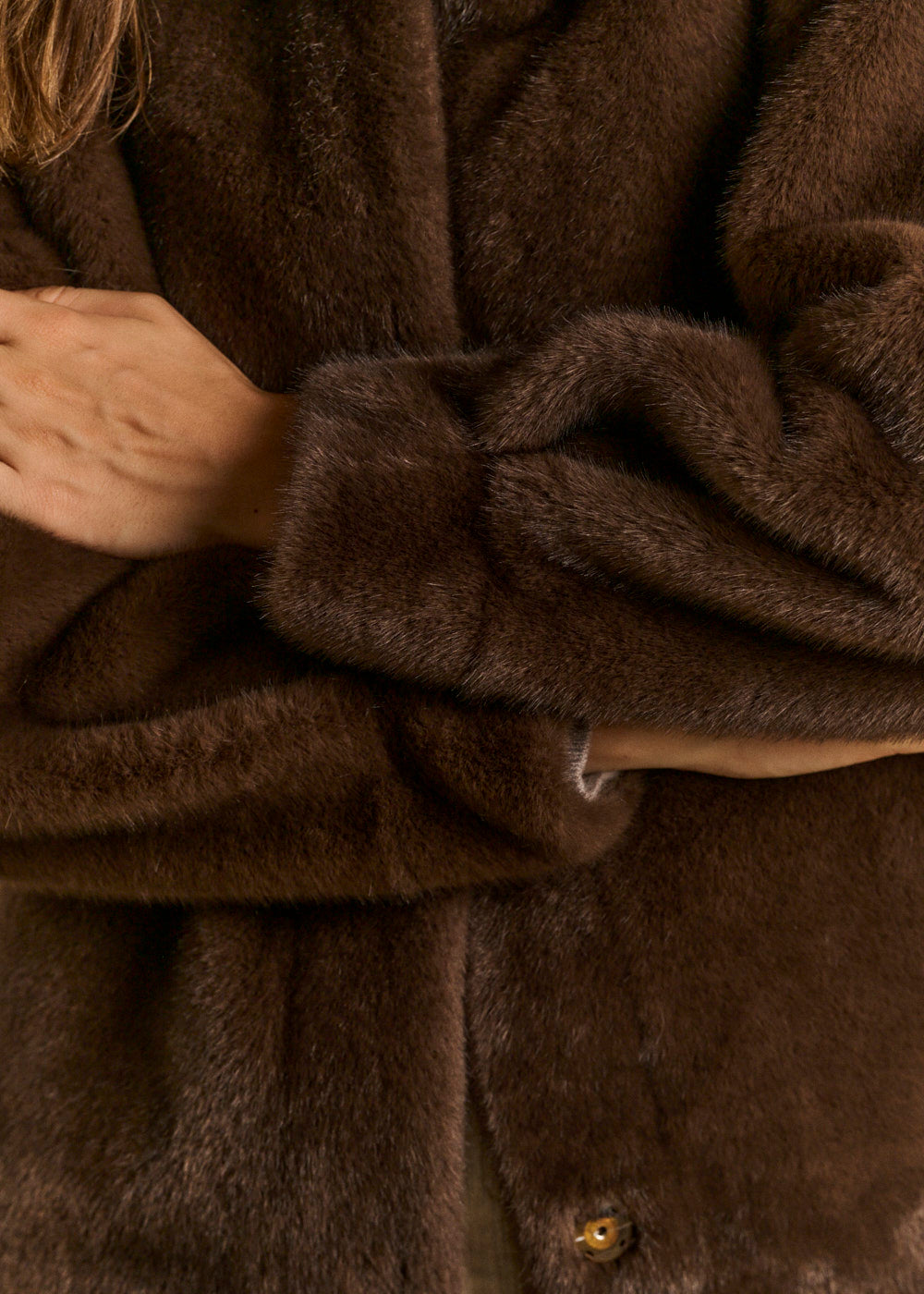 Manteau mi long en fausse fourrure à capuche - Sud Express - 4 - Sud Express
