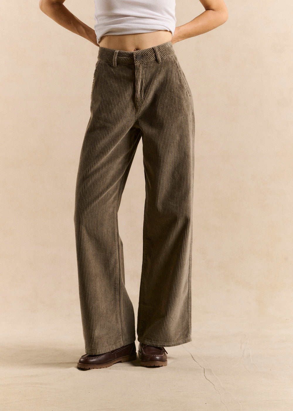 POMMI Pantalon large en velours de coton taille haute - 2 - Sud Express - Sud Express