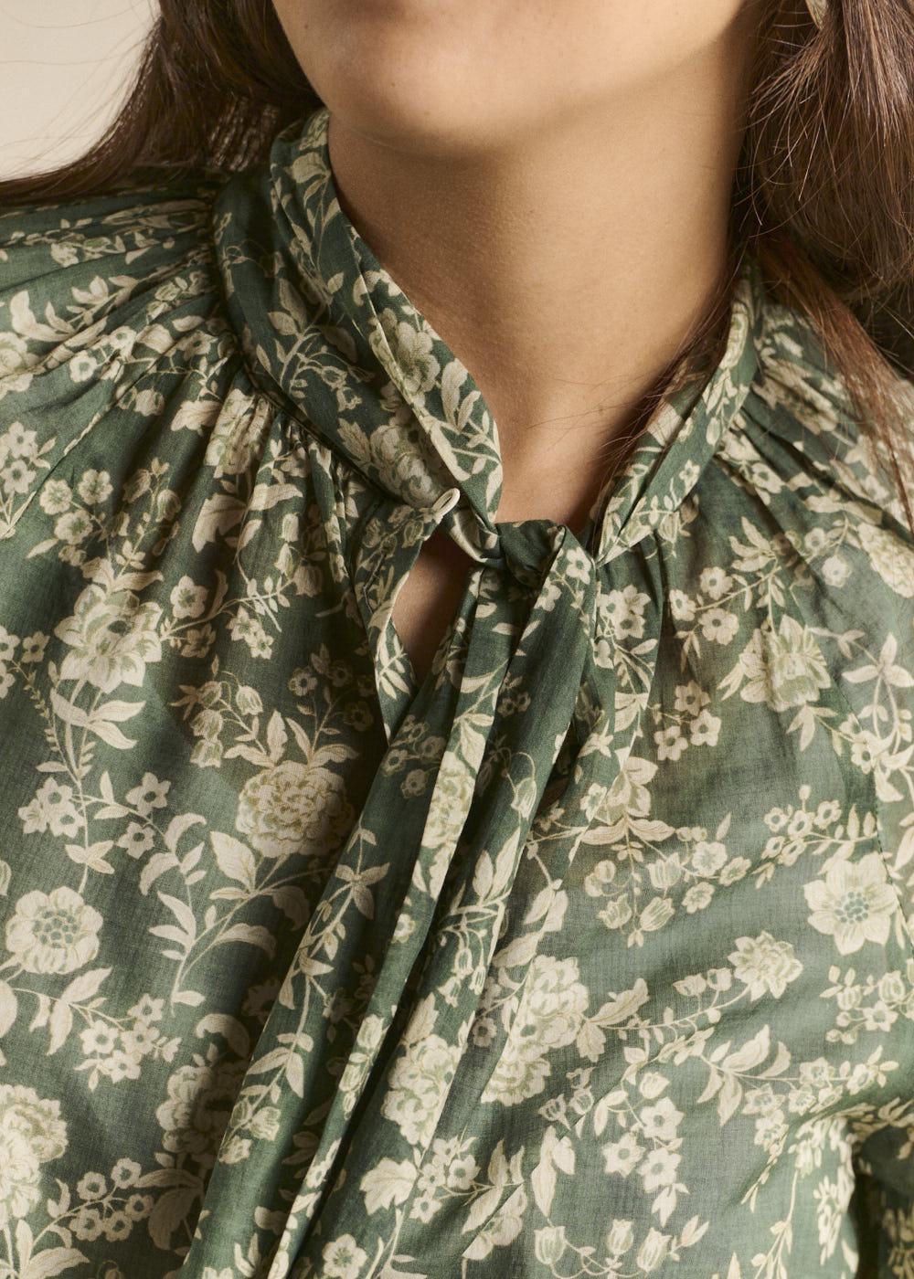 Blouse imprimée fleurie col lavallière - Sud Express - 2 - Sud Express