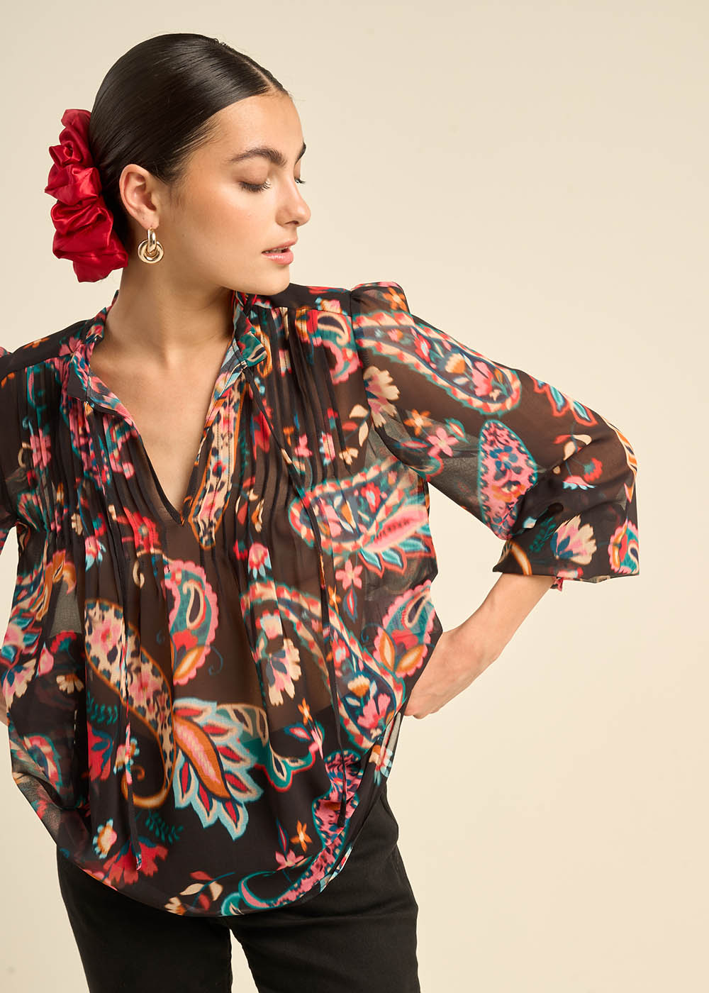 Blouse imprimée avec détails plissés - Sud Express - 1 - Sud Express