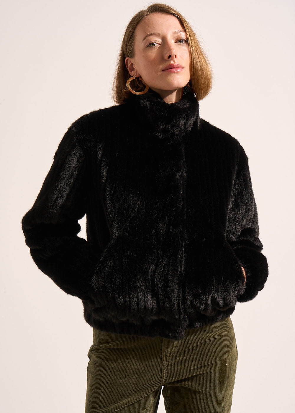MATHILDE Manteau court en fausse fourrure avec col montant - 1 - Sud Express - Sud Express