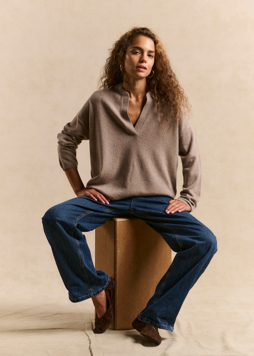Loose-fitting cashmere jumper with a Tunisian collar - Sud Express - 1 - Sud Express