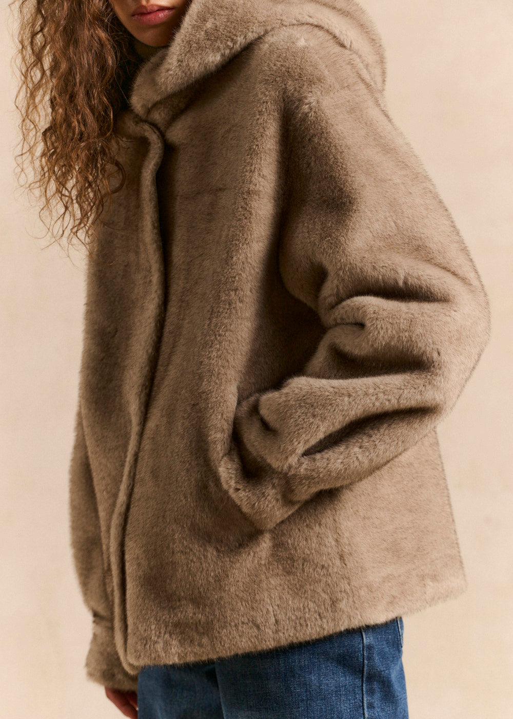 MICHALYNA Manteau mi long en fausse fourrure à capuche - 4 - Sud Express - Sud Express