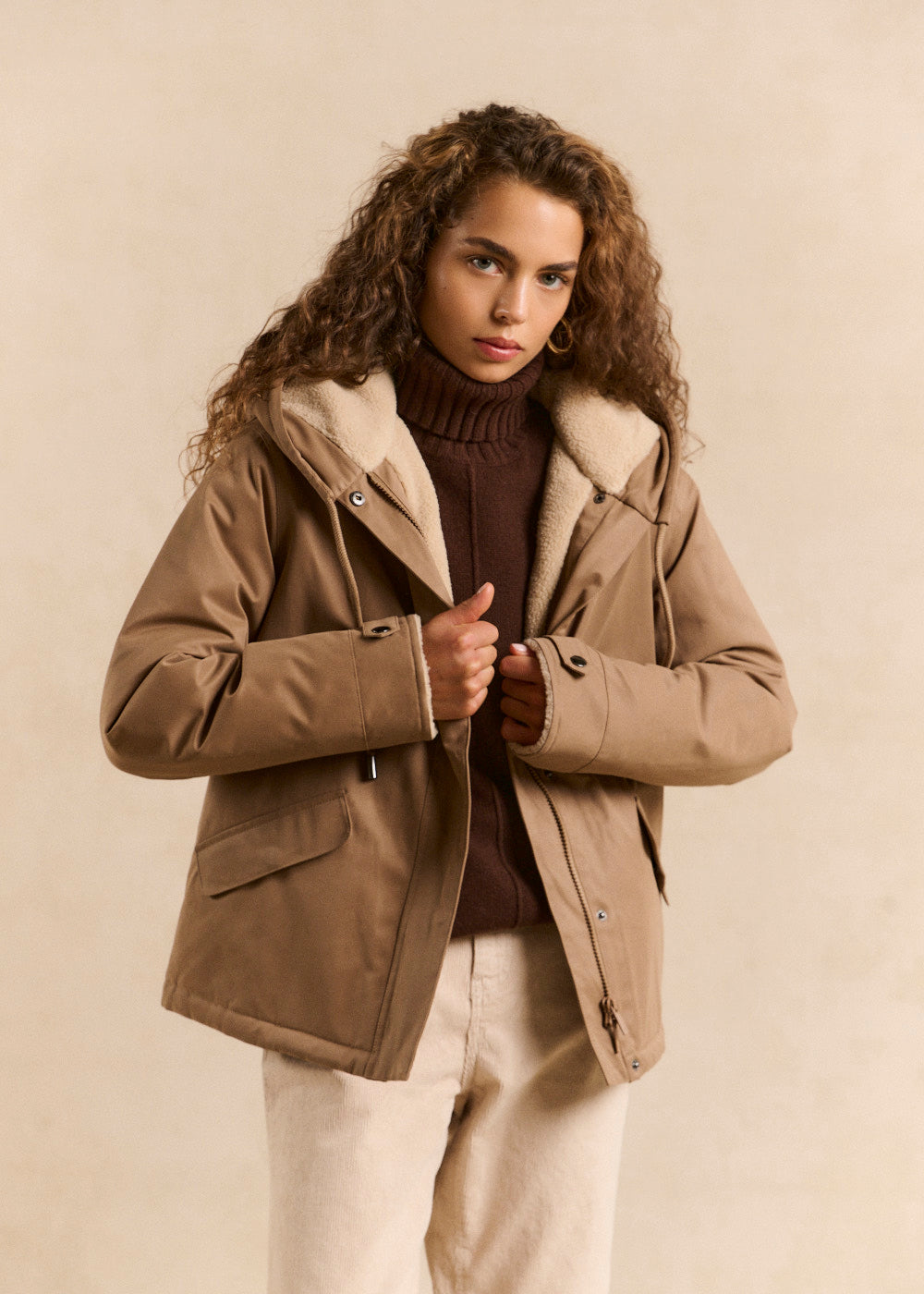 Veste courte déperlante doublée fausse fourrure avec capuche - Sud Express - 1 - Sud Express