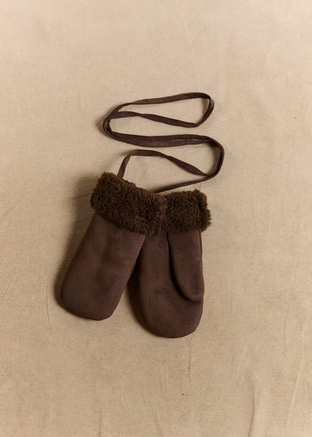 Mittens with wool-look tie closure - Sud Express - 1 - Sud Express