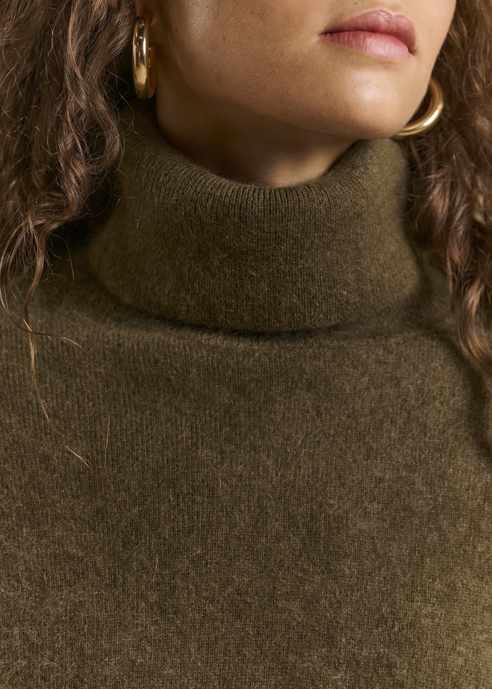 Loose-fitting turtleneck jumper - Sud Express - 5 - Sud Express