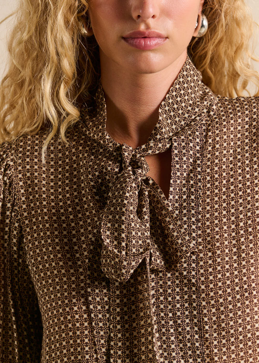 Blouse imprimé géométrique col noué - Sud Express - 2 - Sud Express