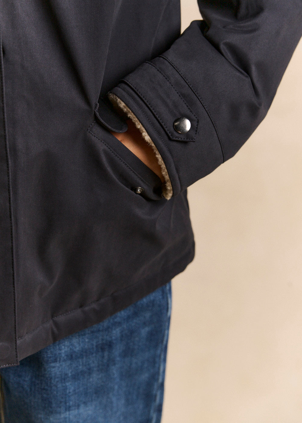 Veste courte déperlante doublée fausse fourrure avec capuche - Sud Express - 5 - Sud Express