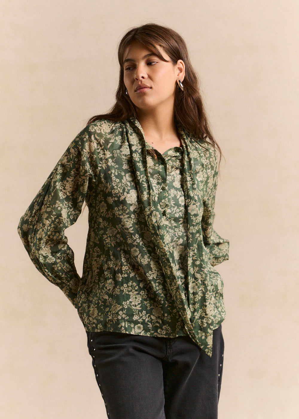 Blouse imprimée fleurie col lavallière - Sud Express - 5 - Sud Express