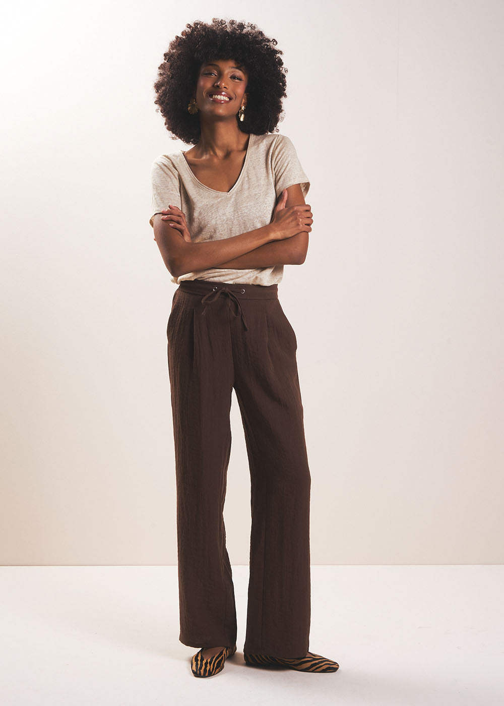 Pantalon fluide taille haute et jambe droite - Sud Express - 5 - Sud Express