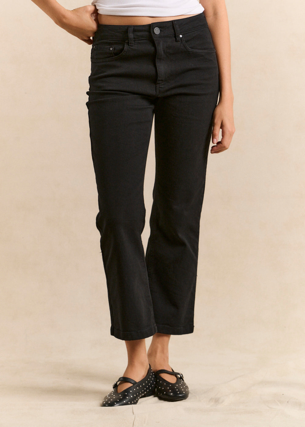 Jean flare court en denim noir - Sud Express - 2 - Sud Express
