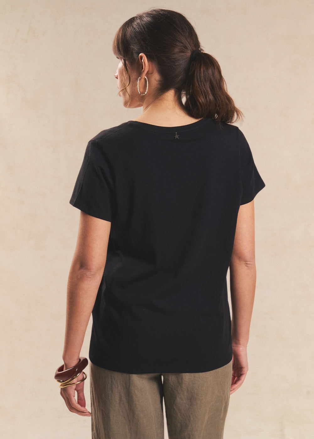 Tee-shirt col V en coton - Sud Express - 3 - Sud Express