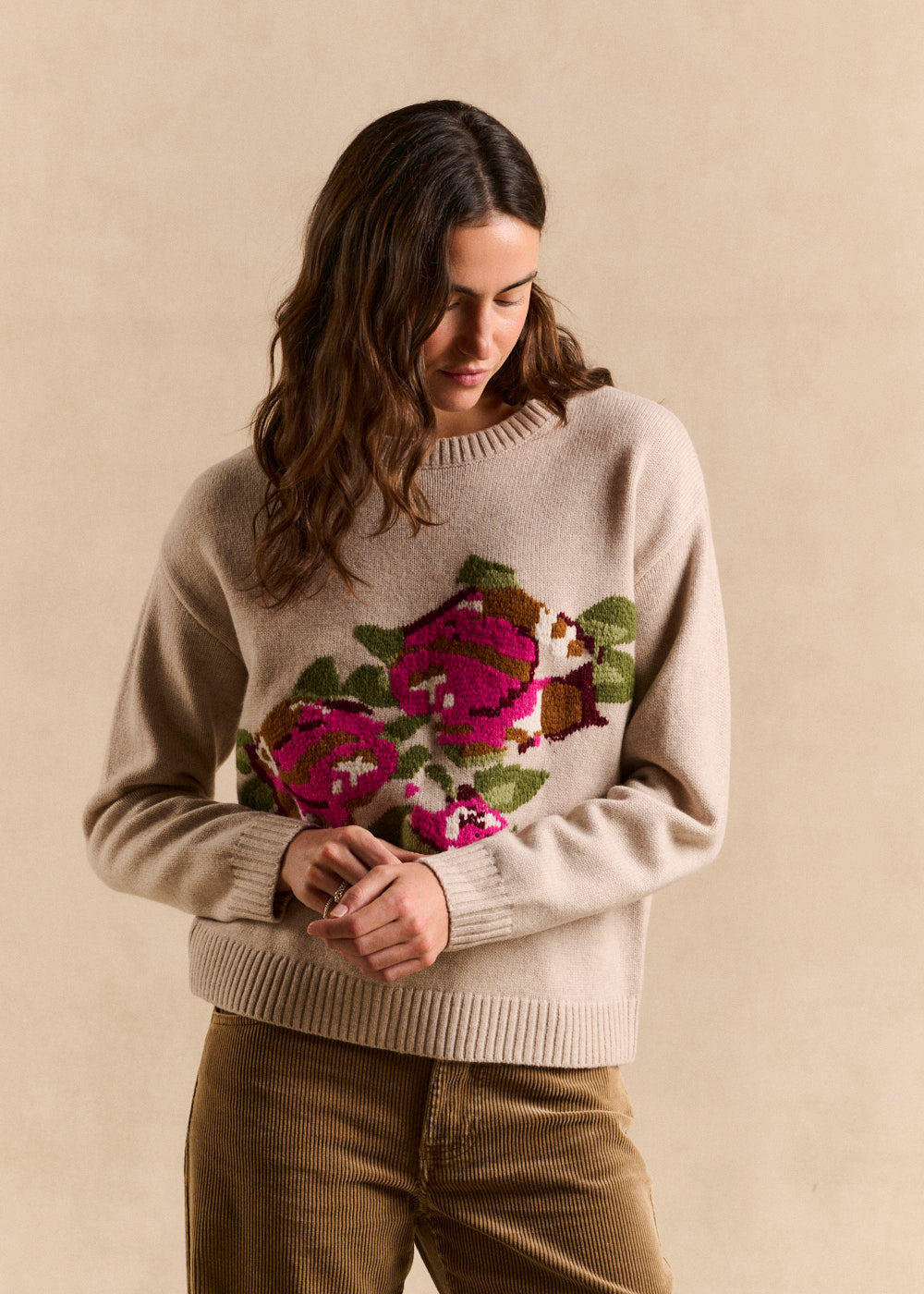 Round-neck sweater embroidered with floral pattern - Sud Express - 5 - Sud Express