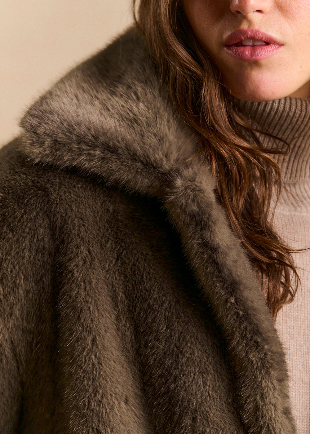 Manteau court fausse fourrure col montant - Sud Express - 2 - Sud Express