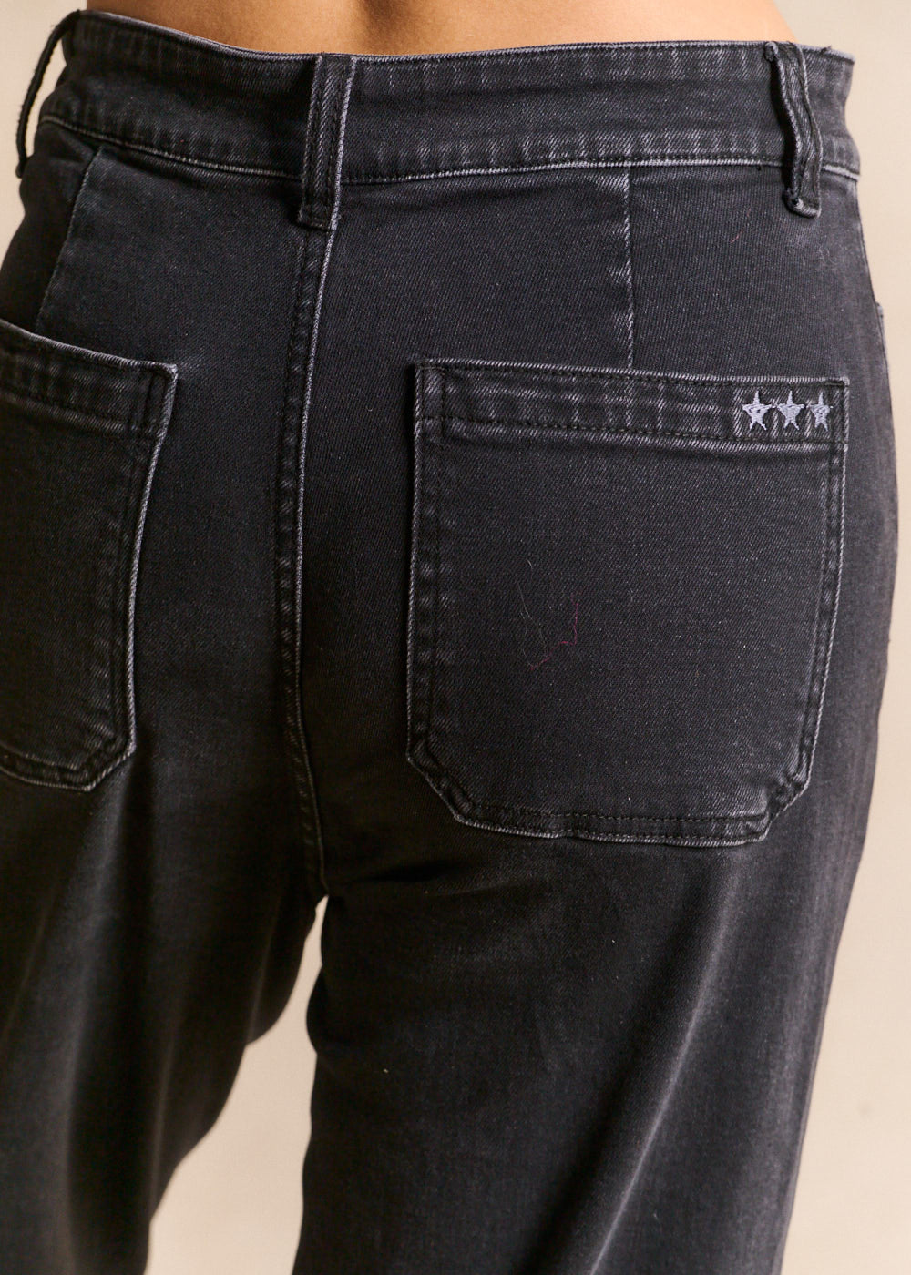 Jean à jambes larges avec revers et taille haute - Sud Express - 4 - Sud Express