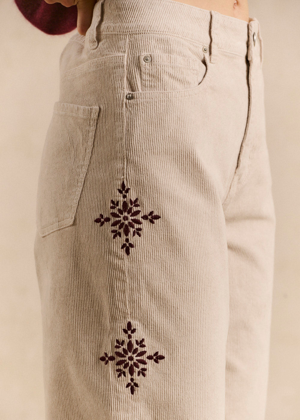 PARBA Pantalon wide-leg en velours côtelé brodé - 3 - Sud Express - Sud Express